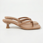 Sandalias Jessica con Tacón Kitten y Diseño de Zehentrenner