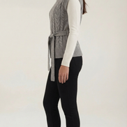 Chaleco de punto trenzado con cuello alto Wendy