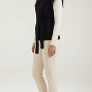 Chaleco de punto trenzado con cuello alto Wendy